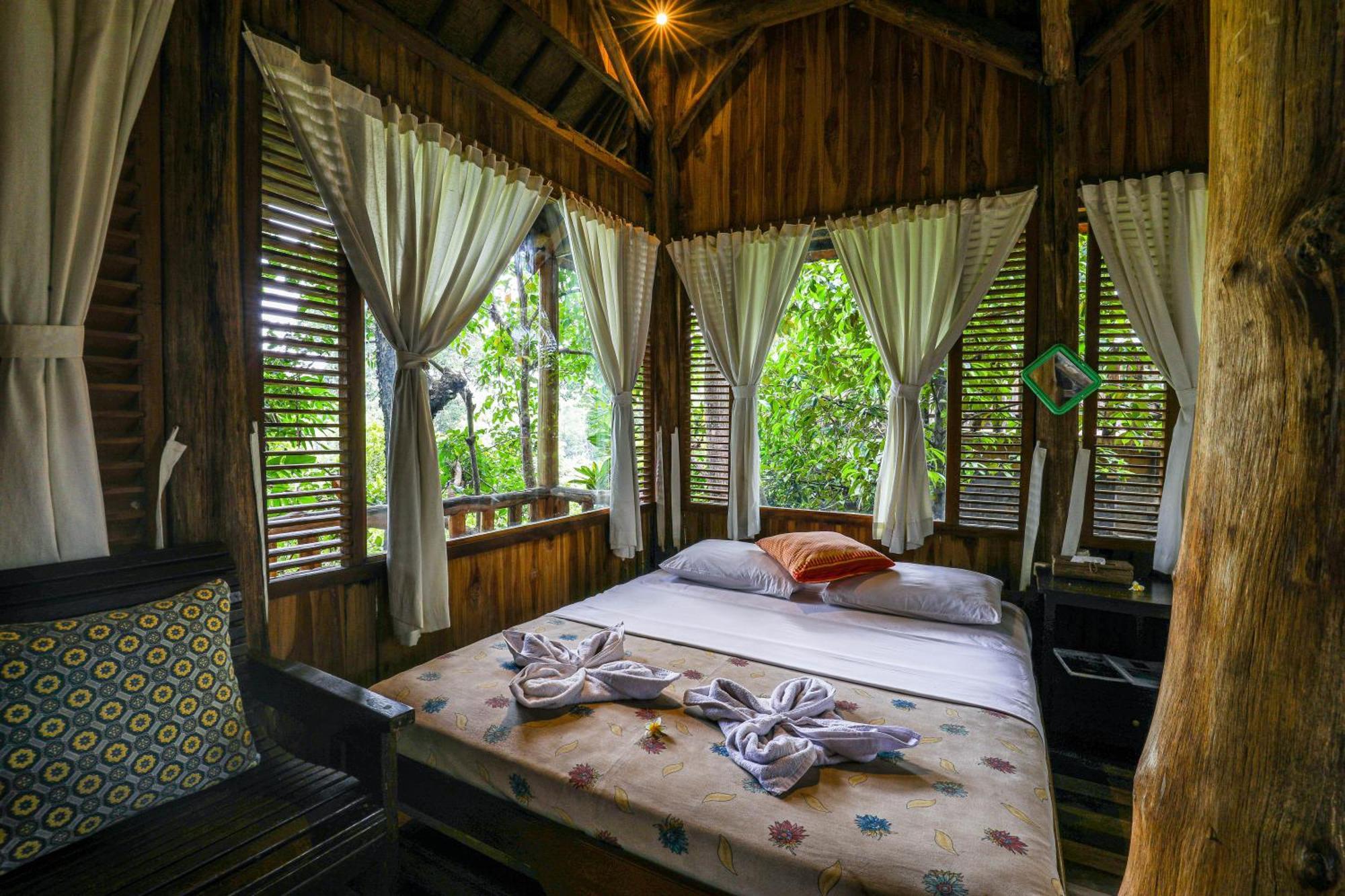 Omunity Bali Hotel Singaraja Buitenkant foto