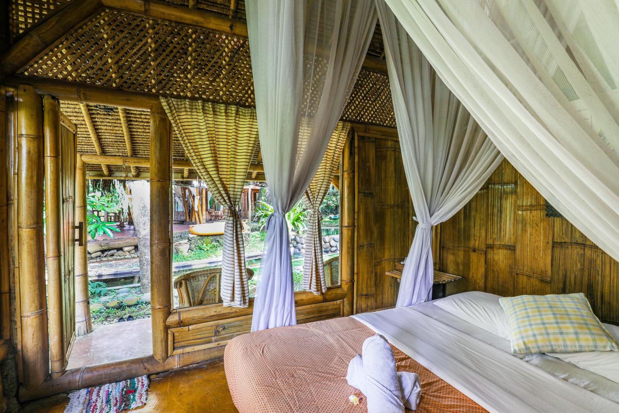 Omunity Bali Hotel Singaraja Buitenkant foto