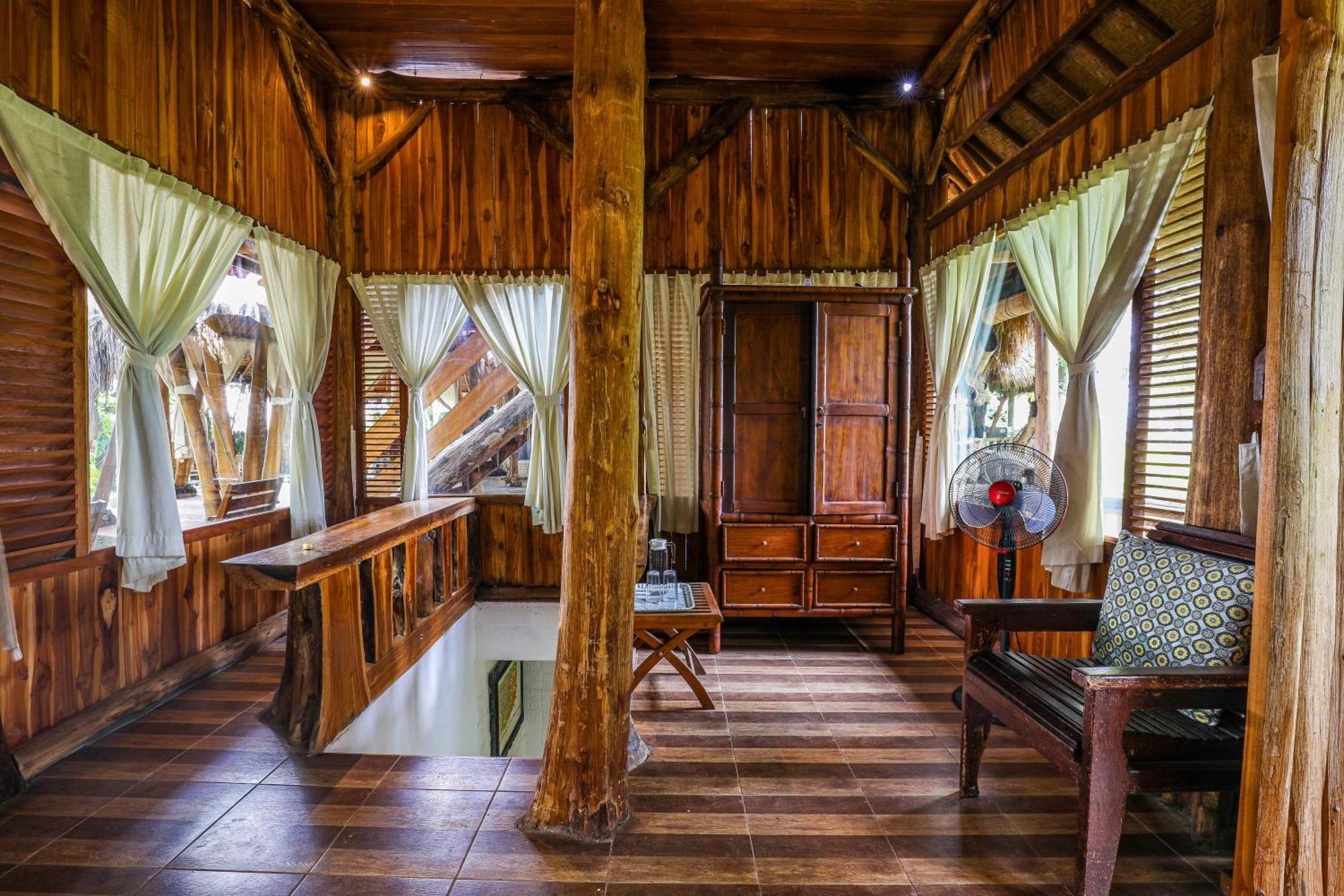 Omunity Bali Hotel Singaraja Buitenkant foto